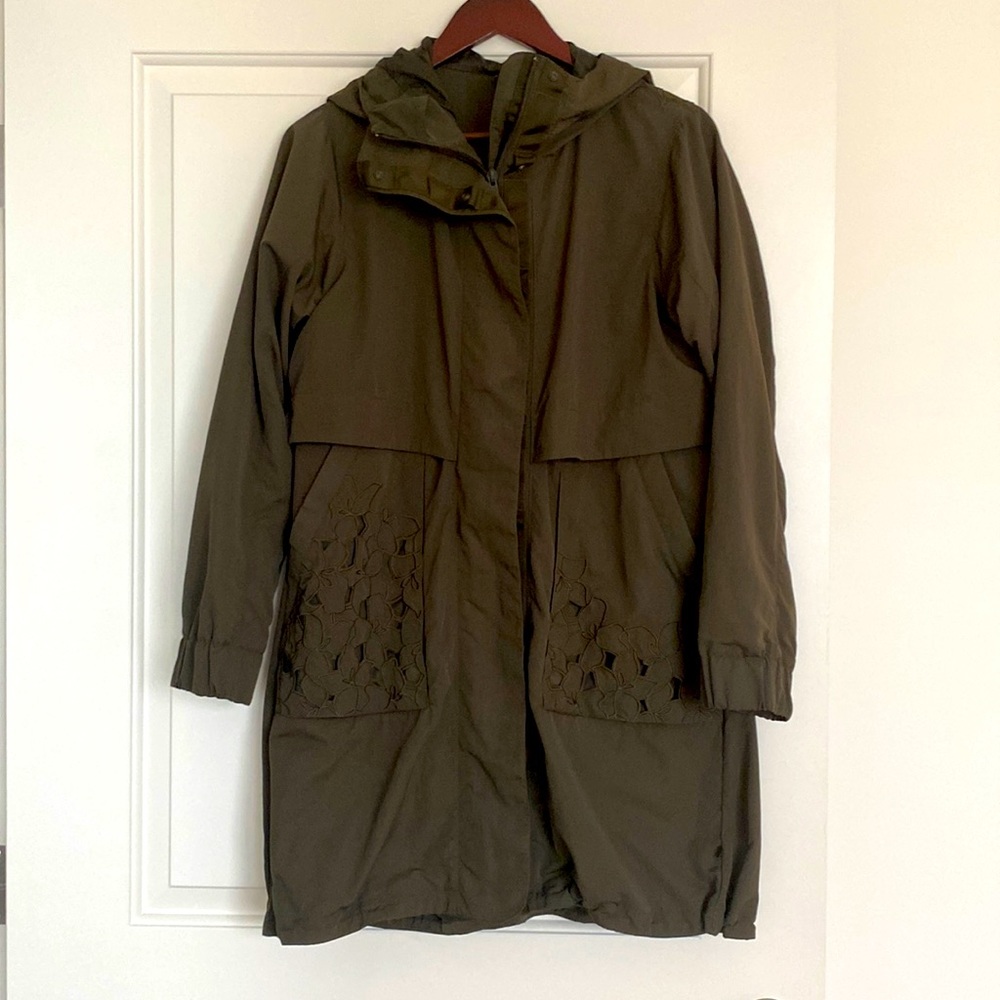 Lululemon water resistant jacket